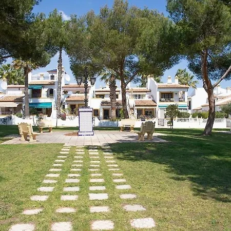Ground Floor 2 Bed With Garden & Communal Pool Appartement Villamartin (Valencia)