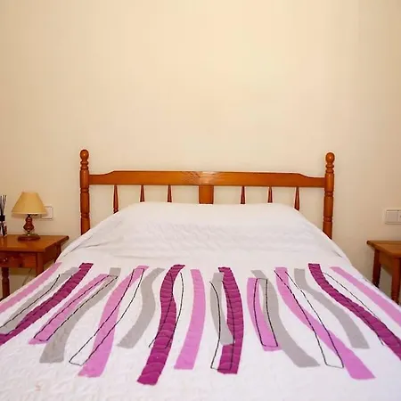 Ground Floor 2 Bed With Garden & Communal Pool Appartement *