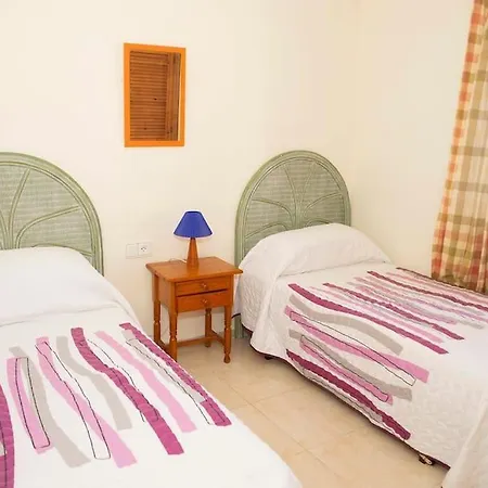 Ground Floor 2 Bed With Garden & Communal Pool Villamartin (Valencia)